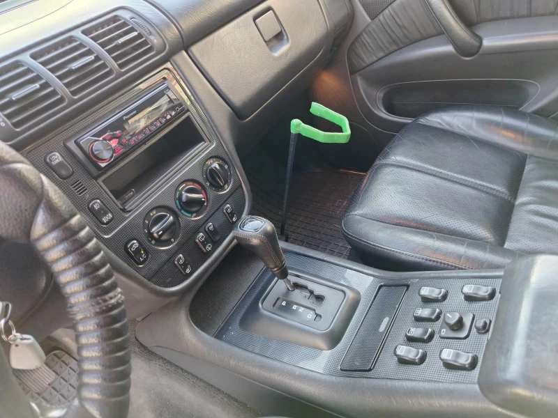 Mercedes-Benz ML 270, снимка 7 - Автомобили и джипове - 53495265