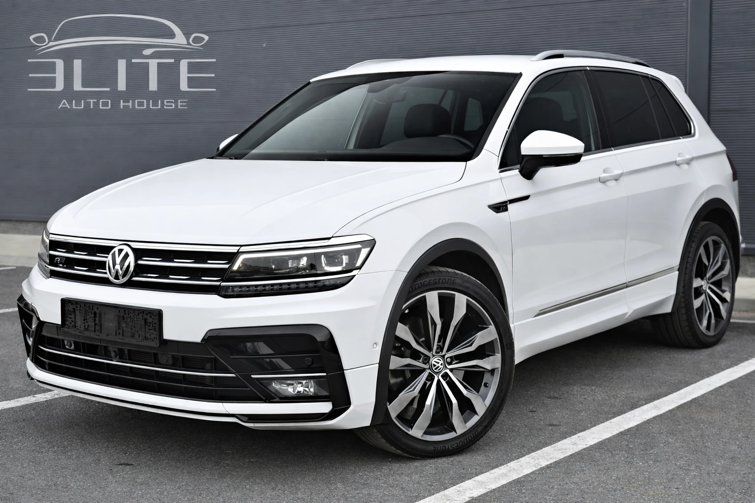 VW Tiguan 2.0TDI/3xR Line/4motion/Distronic/Cam360/KeyLess//, снимка 1