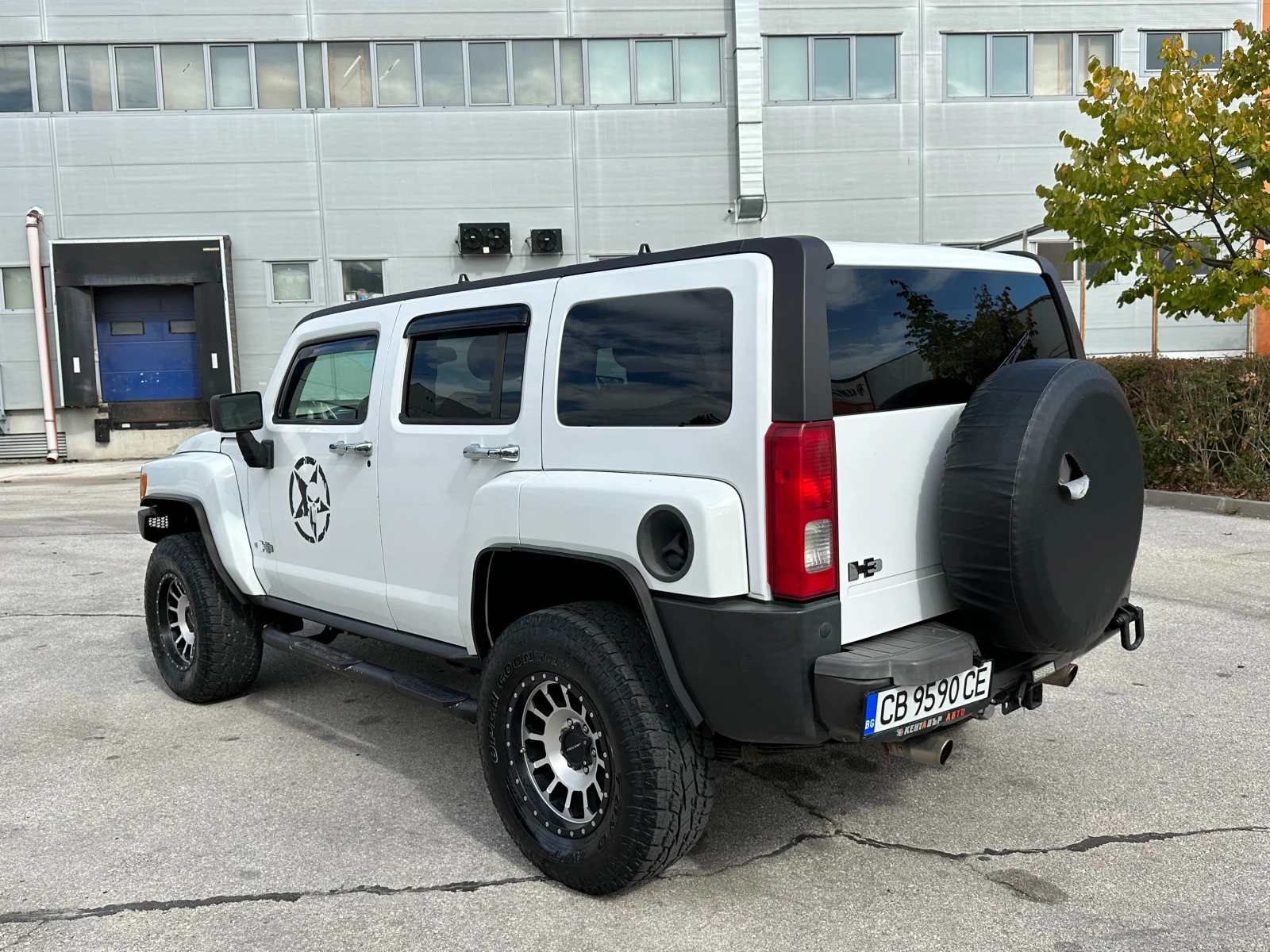 Hummer H3  - изображение 3