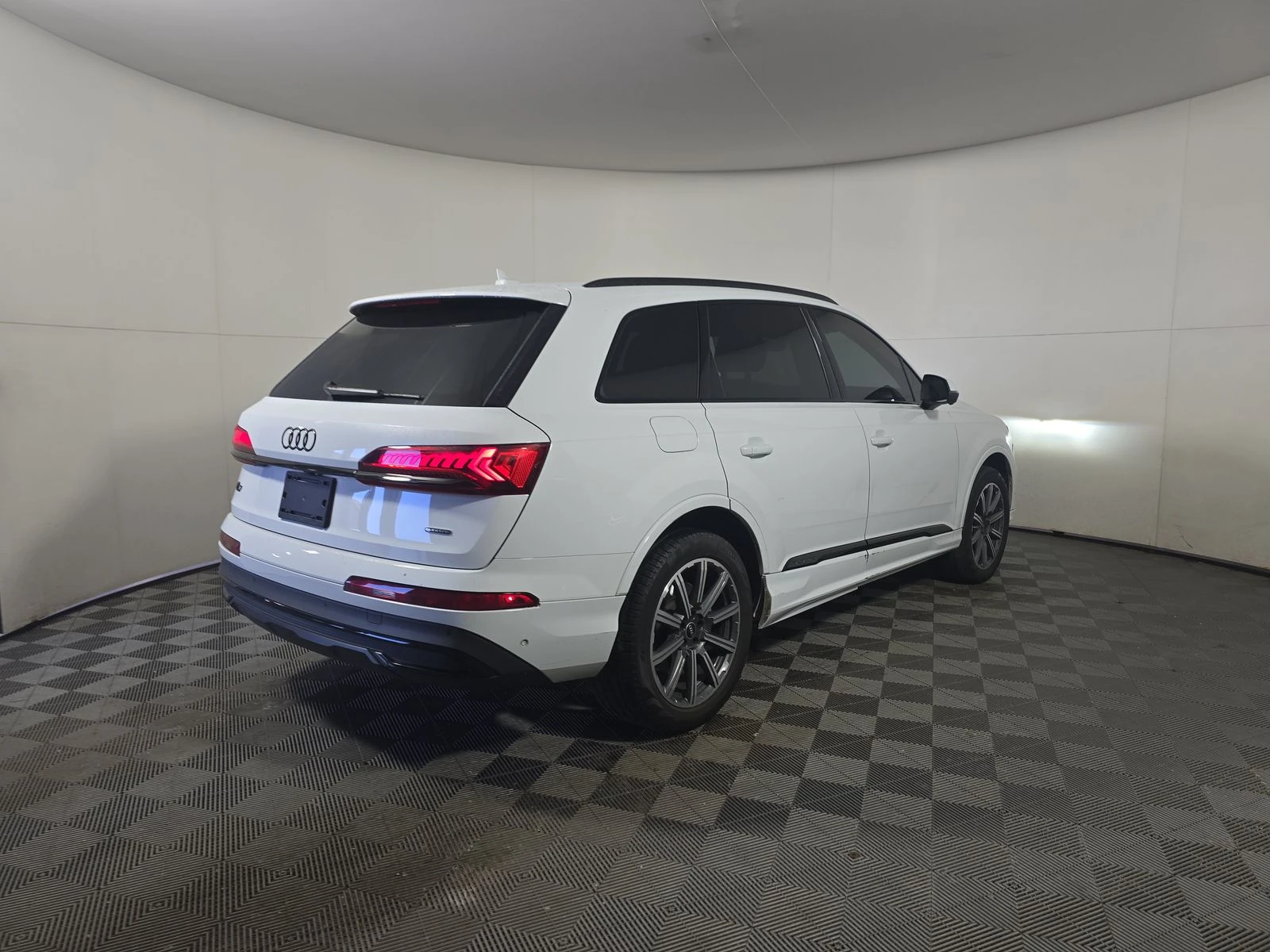 Audi Q7 2022* MATRIX* DISTRONIK* 360* B&O* ОБДУХ* ПАНО* 4- - изображение 6