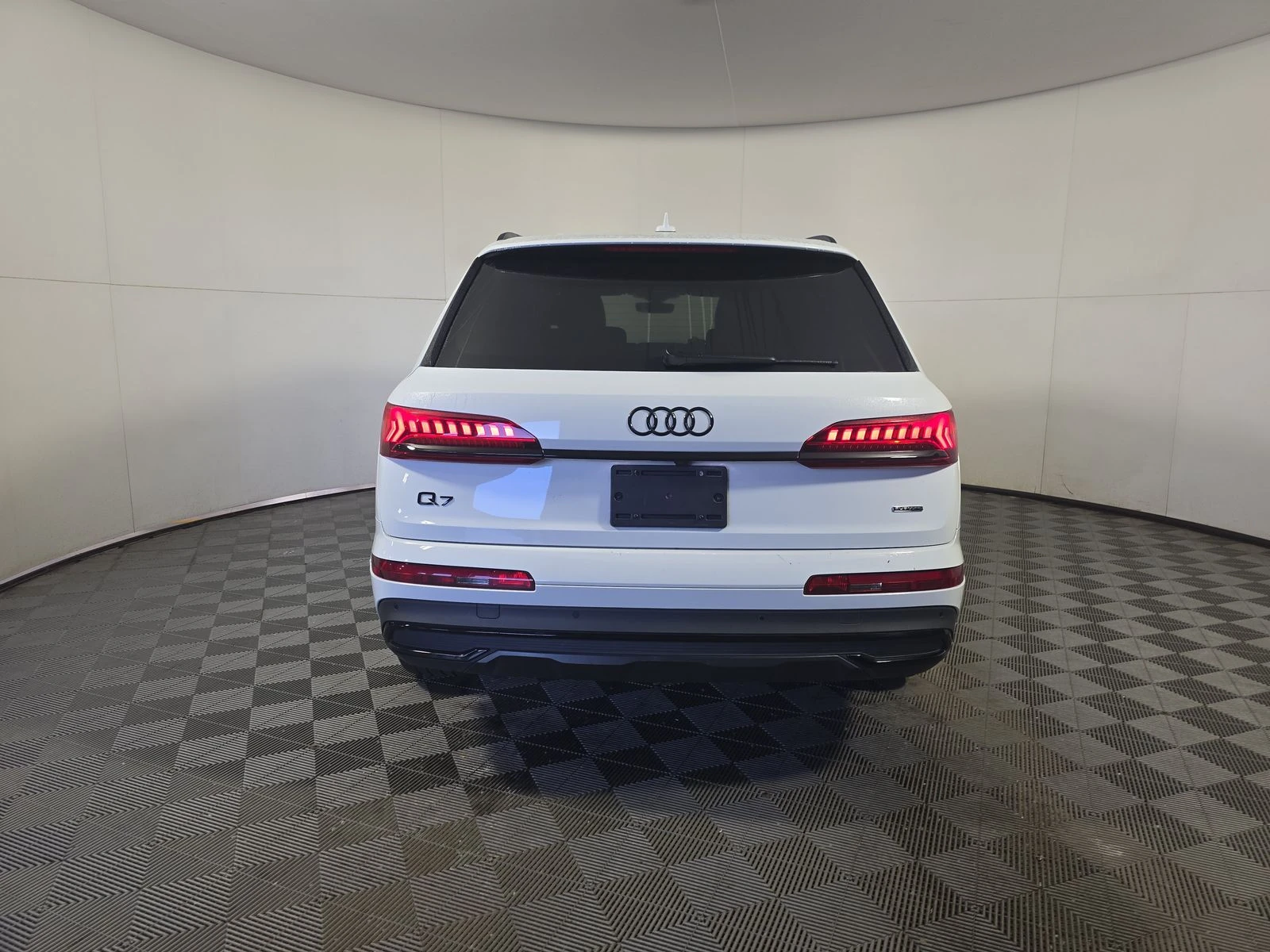 Audi Q7 2022* MATRIX* DISTRONIK* 360* B&O* ОБДУХ* ПАНО* 4- - изображение 4