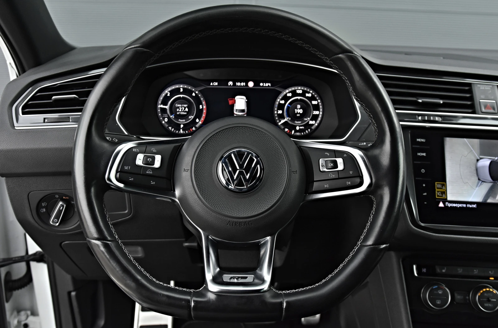 VW Tiguan 2.0TDI/3xR Line/4motion/Distronic/Cam360/KeyLess// | Mobile.bg   11