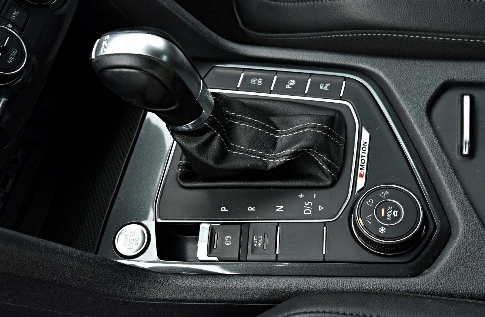 VW Tiguan 2.0TDI/3xR Line/4motion/Distronic/Cam360/KeyLess// | Mobile.bg   12