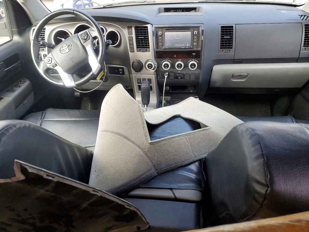 Toyota Sequoia Sr5 * Kрайна цена до БГ* , снимка 8 - Автомобили и джипове - 54248860