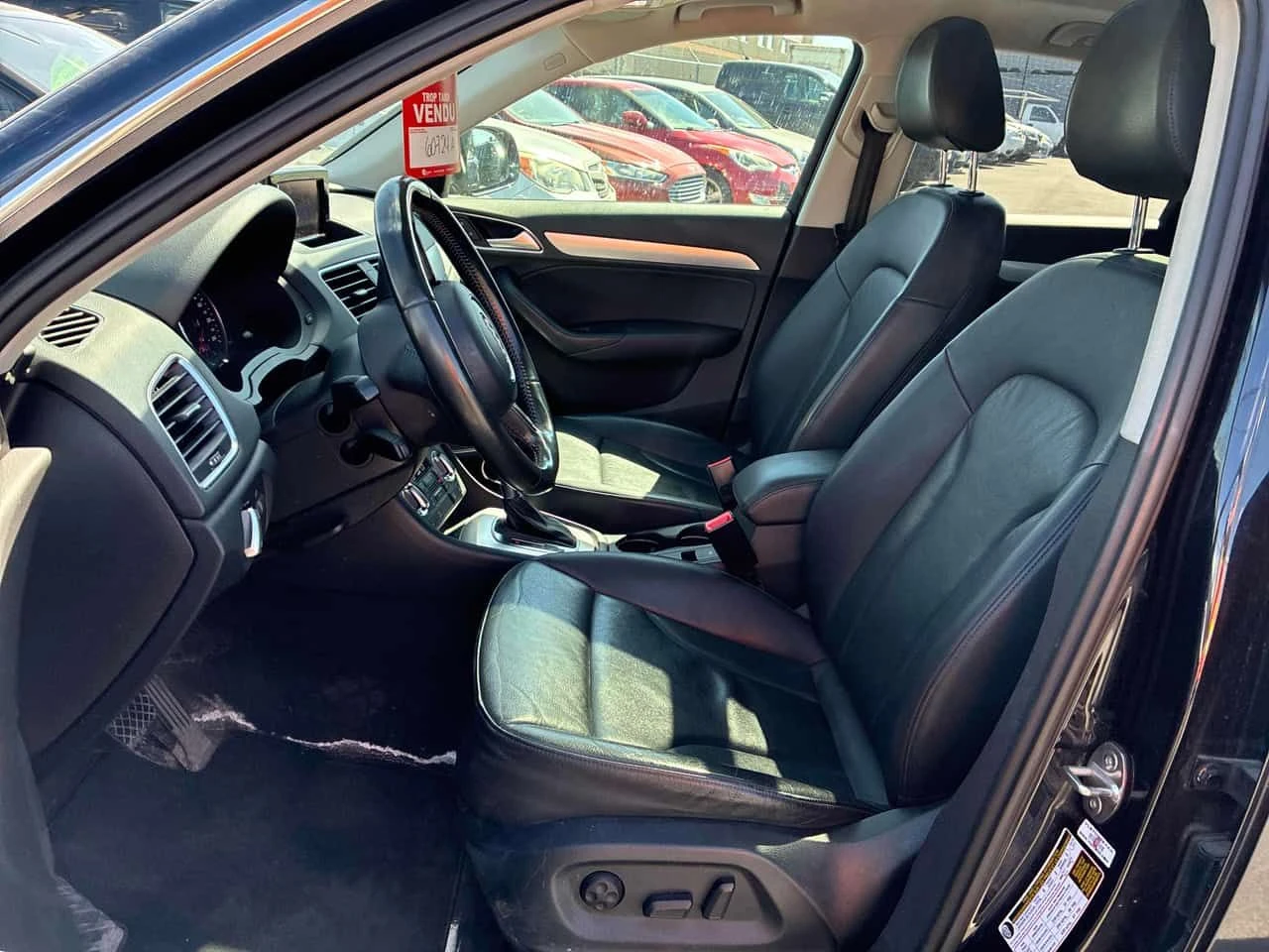 Audi Q3 TECHNIK QUATTRO * ПАНОРАМА* ПОДГРЕВИ* ДВА КЛЮЧА* , снимка 7 - Автомобили и джипове - 54323960