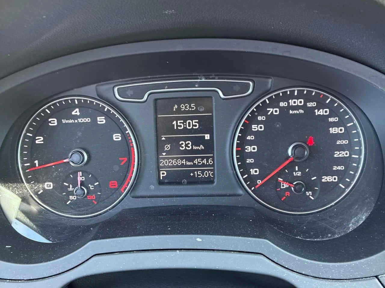 Audi Q3 TECHNIK QUATTRO * ПАНОРАМА* ПОДГРЕВИ* ДВА КЛЮЧА* , снимка 9 - Автомобили и джипове - 54323960