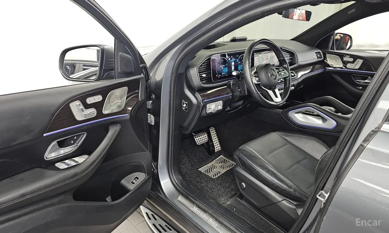 Mercedes-Benz GLE 400 d* Coupe* ОБДУХ* ДИСТРОНИК* ПАНО* HUD* КРАЙНА ЦЕНА, снимка 5 - Автомобили и джипове - 56021216
