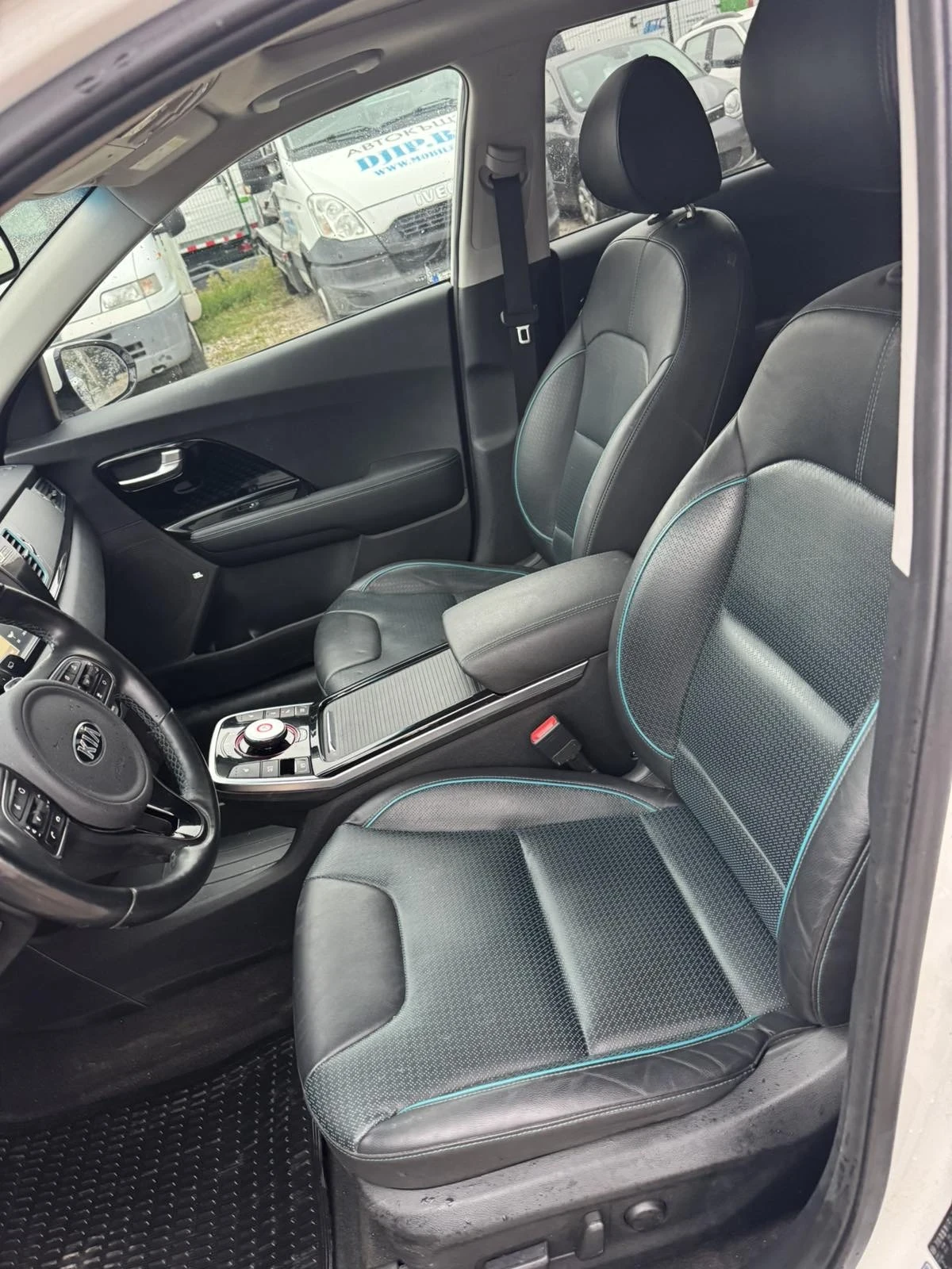 Kia Niro 64kwh, снимка 5 - Автомобили и джипове - 56659128
