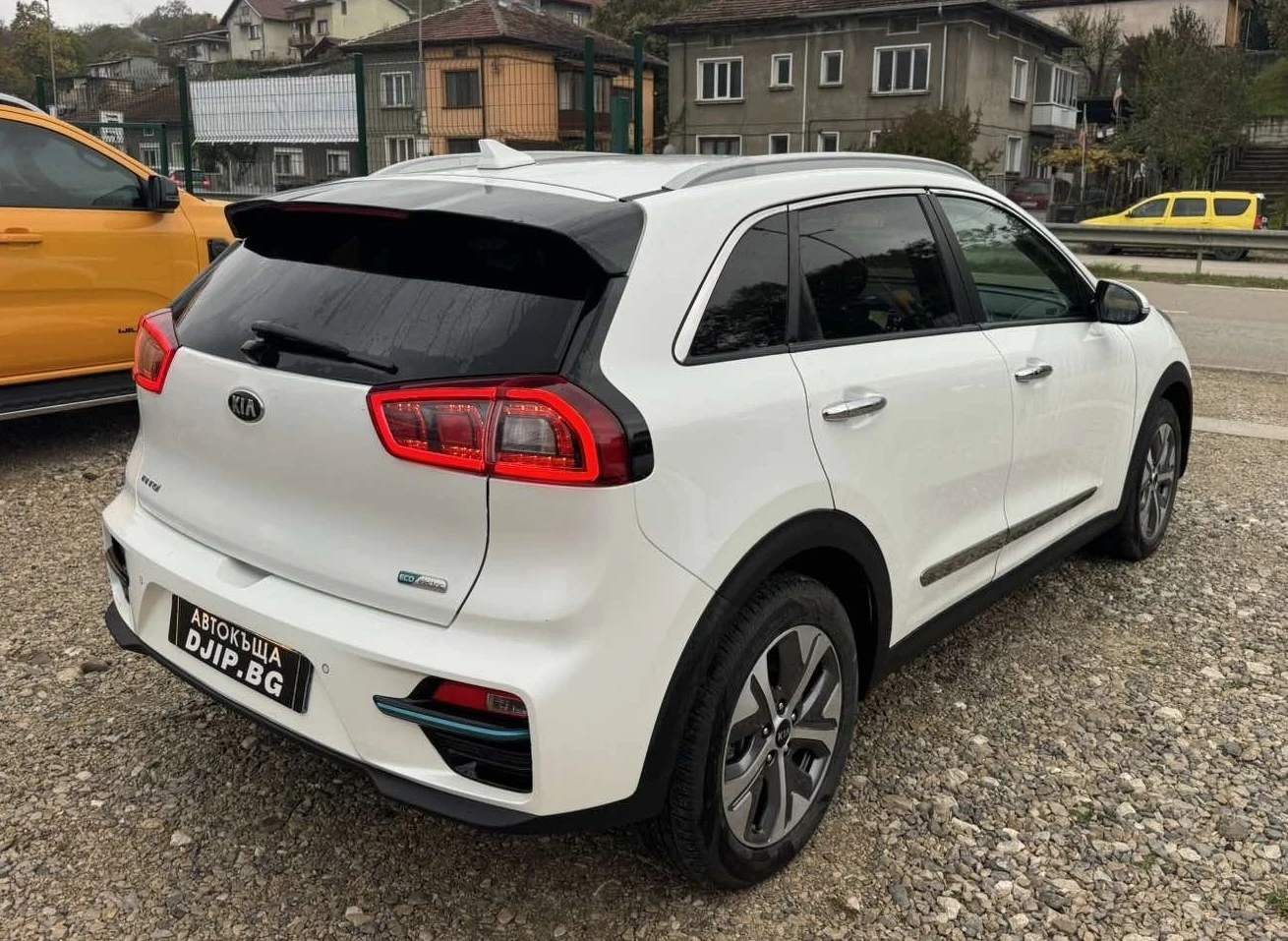 Kia Niro 64kwh, снимка 4 - Автомобили и джипове - 56659128