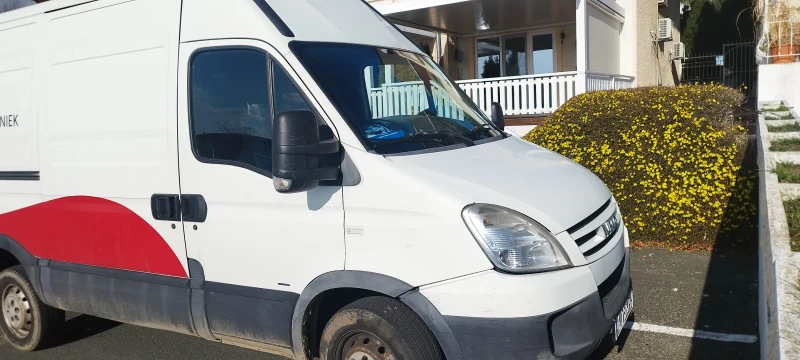 Iveco Daily, снимка 2 - Бусове и автобуси - 53342436