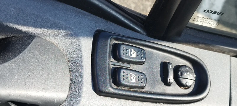 Iveco Daily, снимка 10 - Бусове и автобуси - 53342436