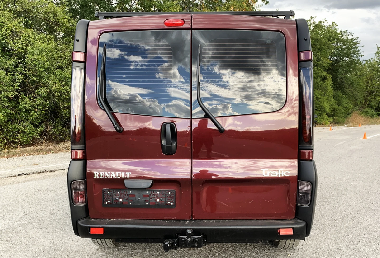 Renault Trafic 2.5 DCI 135 к.с. 5 места 6 ск. КЛИМАТИК, снимка 6 - Бусове и автобуси - 55979268