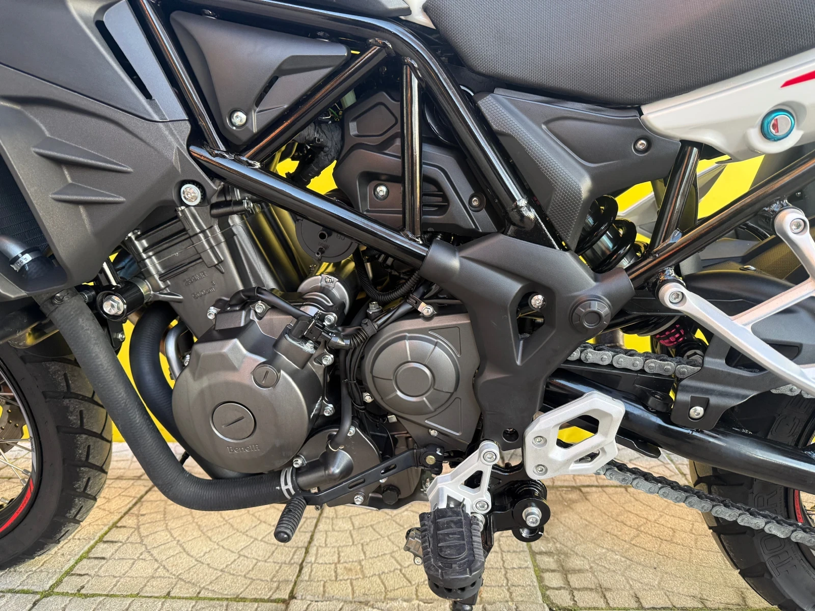 Benelli 500 TRK-502-X-ABS-LIZING QuickShifter | Mobile.bg � ����������� 11