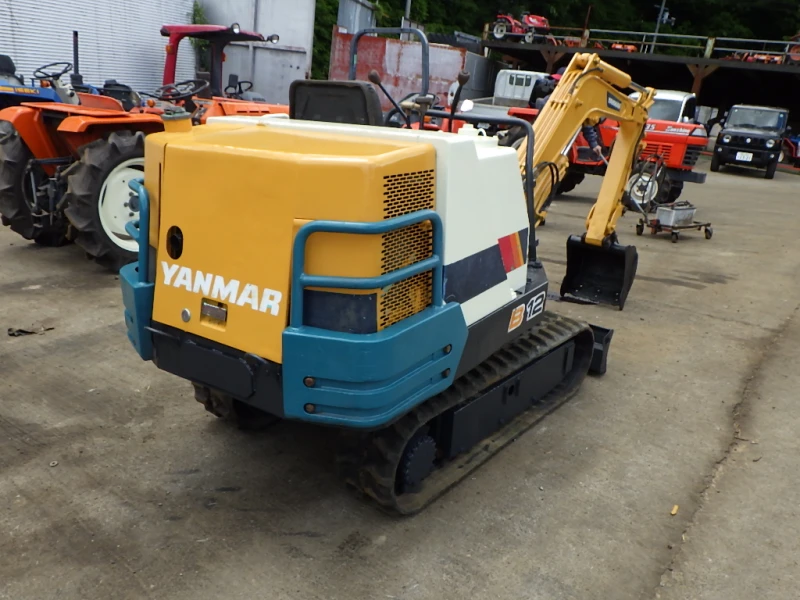 Багер Yanmar В12, снимка 4 - Индустриална техника - 47749755