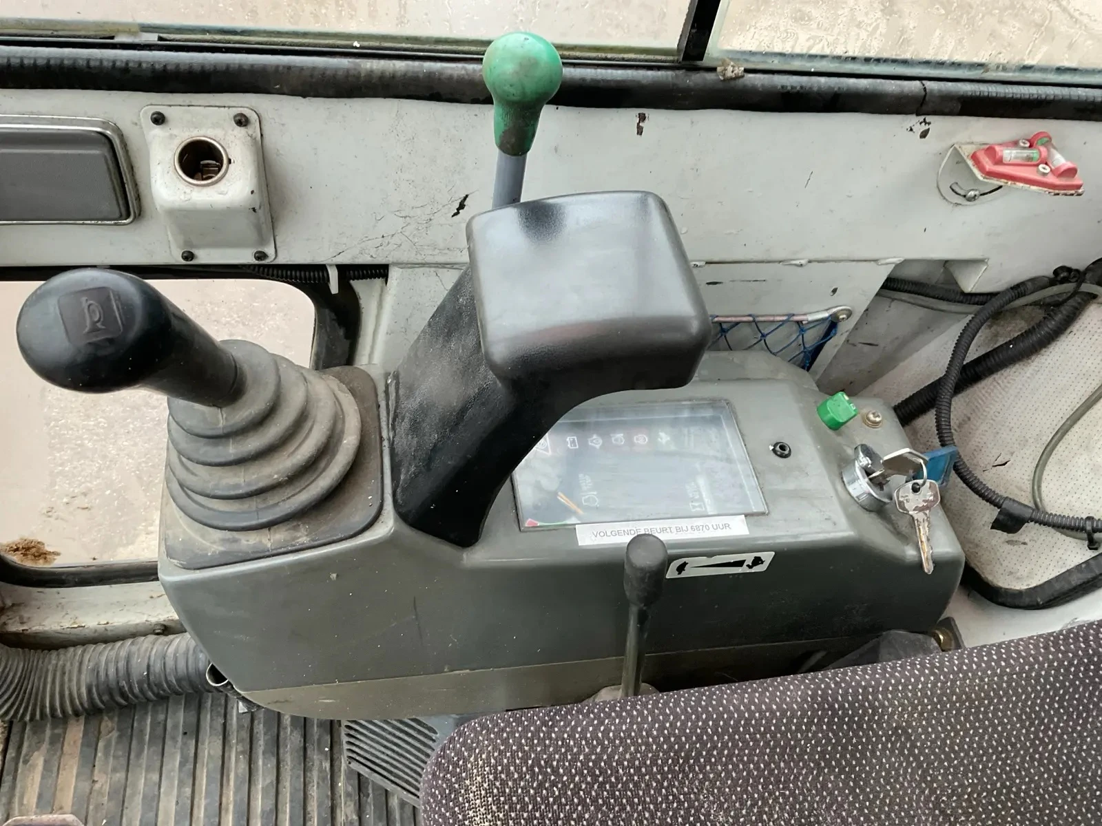 Багер Takeuchi TB016 - изображение 6