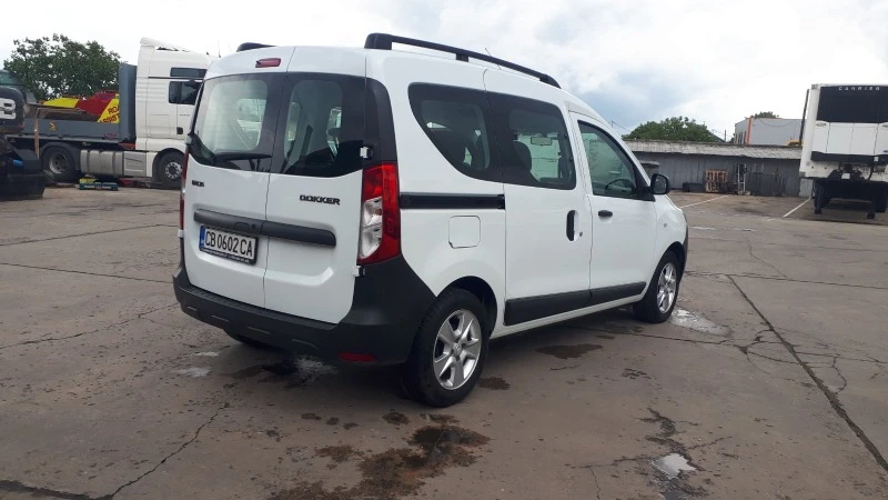 Dacia Dokker 1.5 DCI 90к.с. 6 скорости, снимка 3 - Автомобили и джипове - 47406004