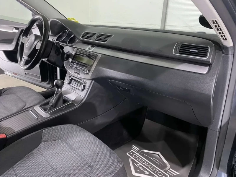 VW Passat, снимка 9 - Автомобили и джипове - 52160556