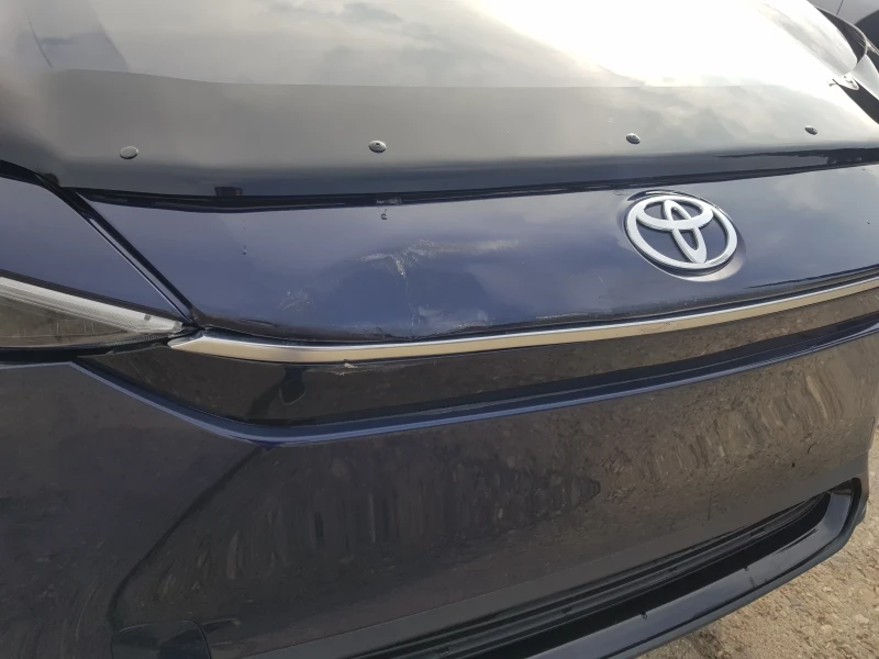 Toyota bZ4X 4х4, снимка 10 - Автомобили и джипове - 52878669