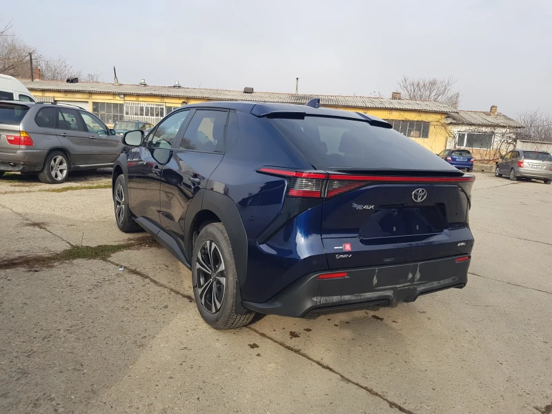 Toyota bZ4X 4х4, снимка 8 - Автомобили и джипове - 52878669