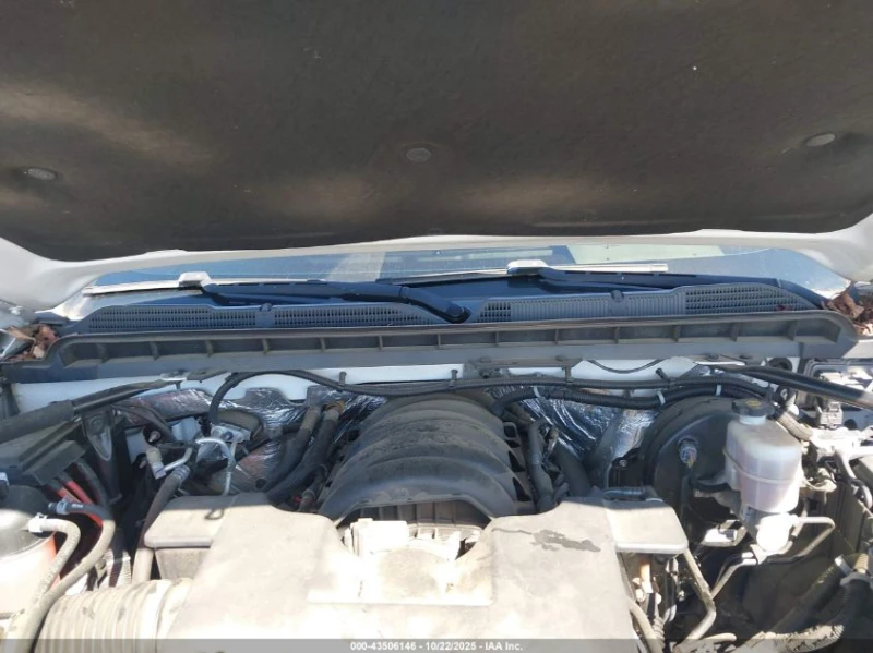 Chevrolet Silverado 5.3L V-8 DI, VVT, 355HP 4X4 Drive, снимка 15 - Автомобили и джипове - 53213430