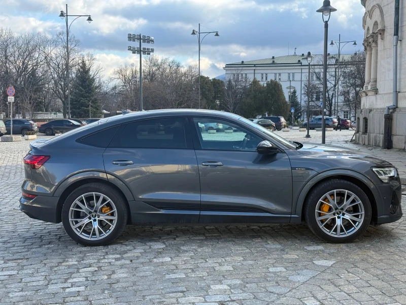 Audi E-Tron Quattro* 95Kwh* Sportback* Pano* S-Line* 360, снимка 3 - Автомобили и джипове - 53526478