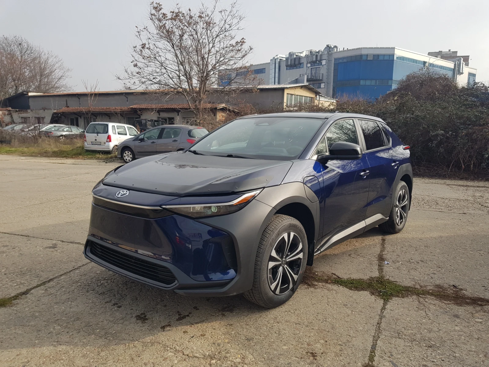 Toyota bZ4X 4х4, снимка 1