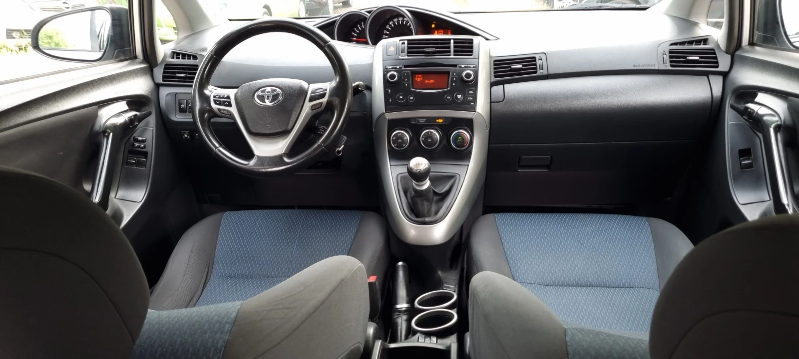 Toyota Verso 1.6i * ГАЗОВА УРЕДБА* * ПОДГРЕВ СЕДАЛКИ*  - изображение 9