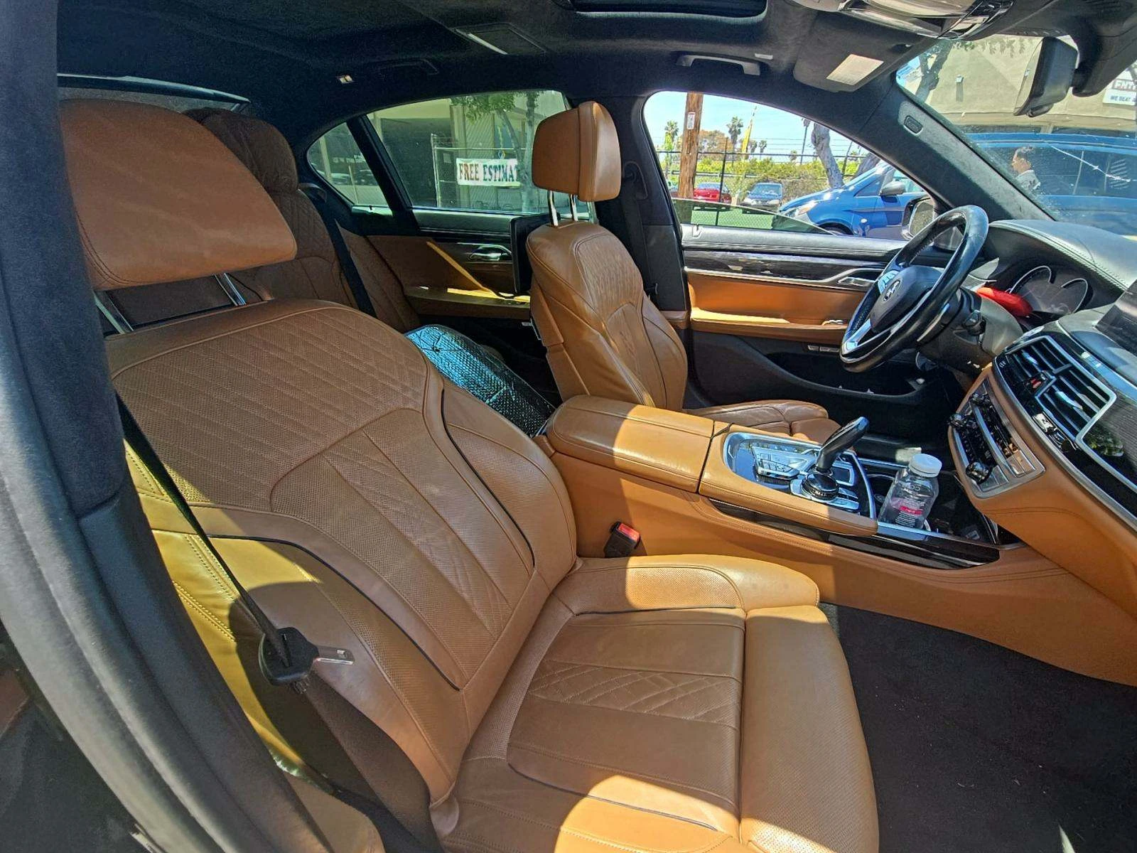 BMW 750 M-PACK* HEADUP* МАСАЖ* ОБДУХ* АЛКАНТАРА* ПАНО* ТВ* - изображение 8