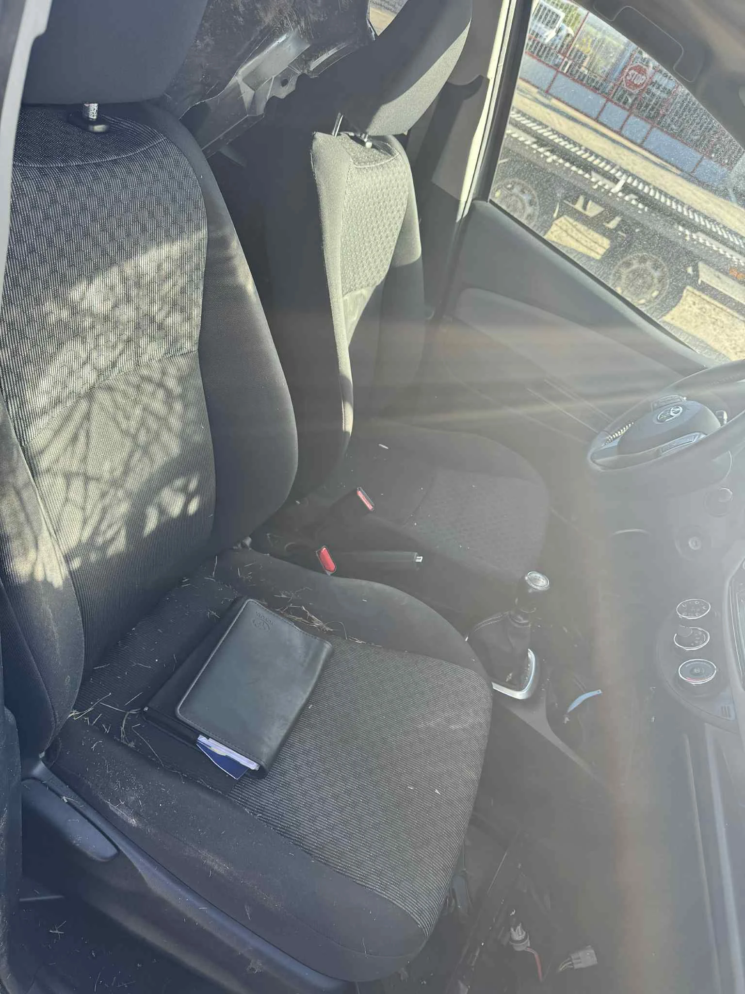 Toyota Yaris 1.3 - изображение 6