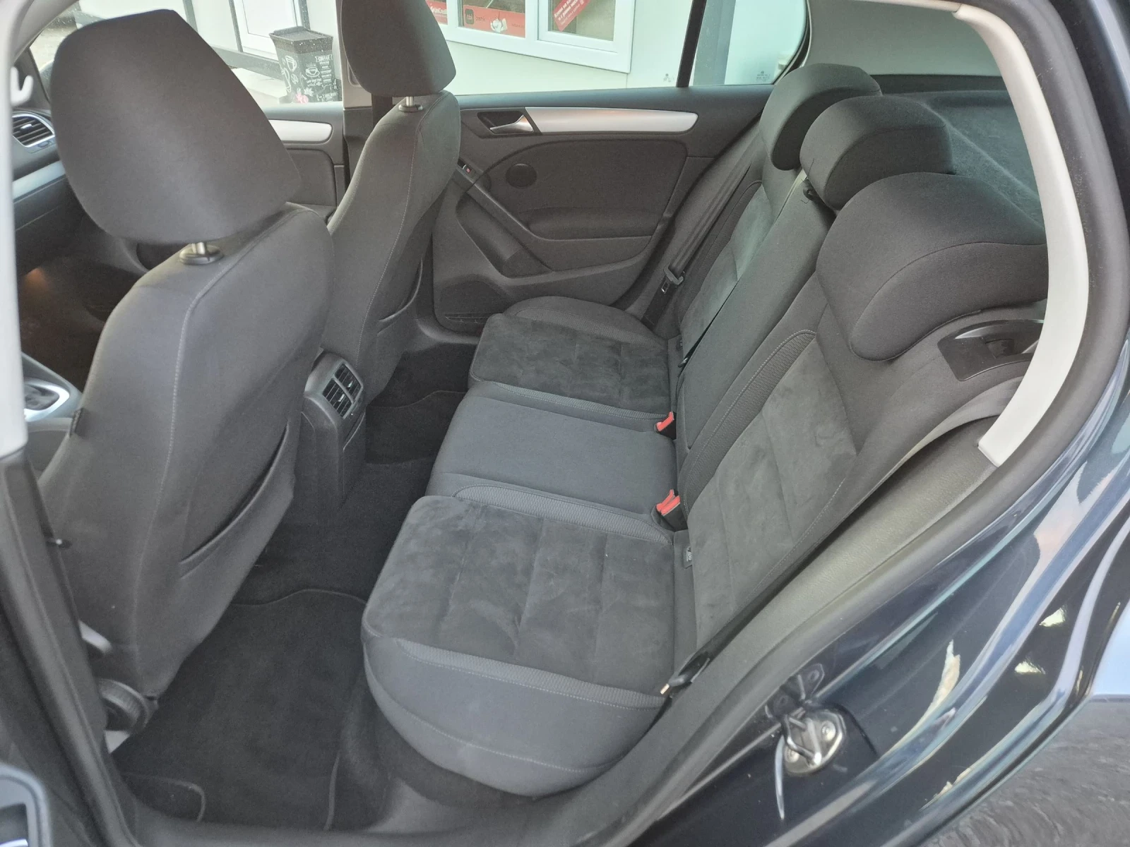 VW Golf 1.4 AUTOMAT  - изображение 10