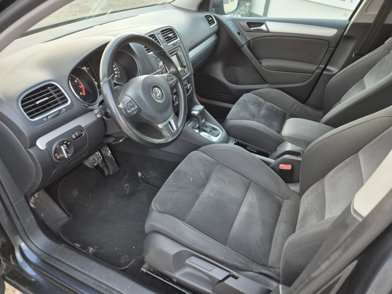 VW Golf 1.4 AUTOMAT  - изображение 4