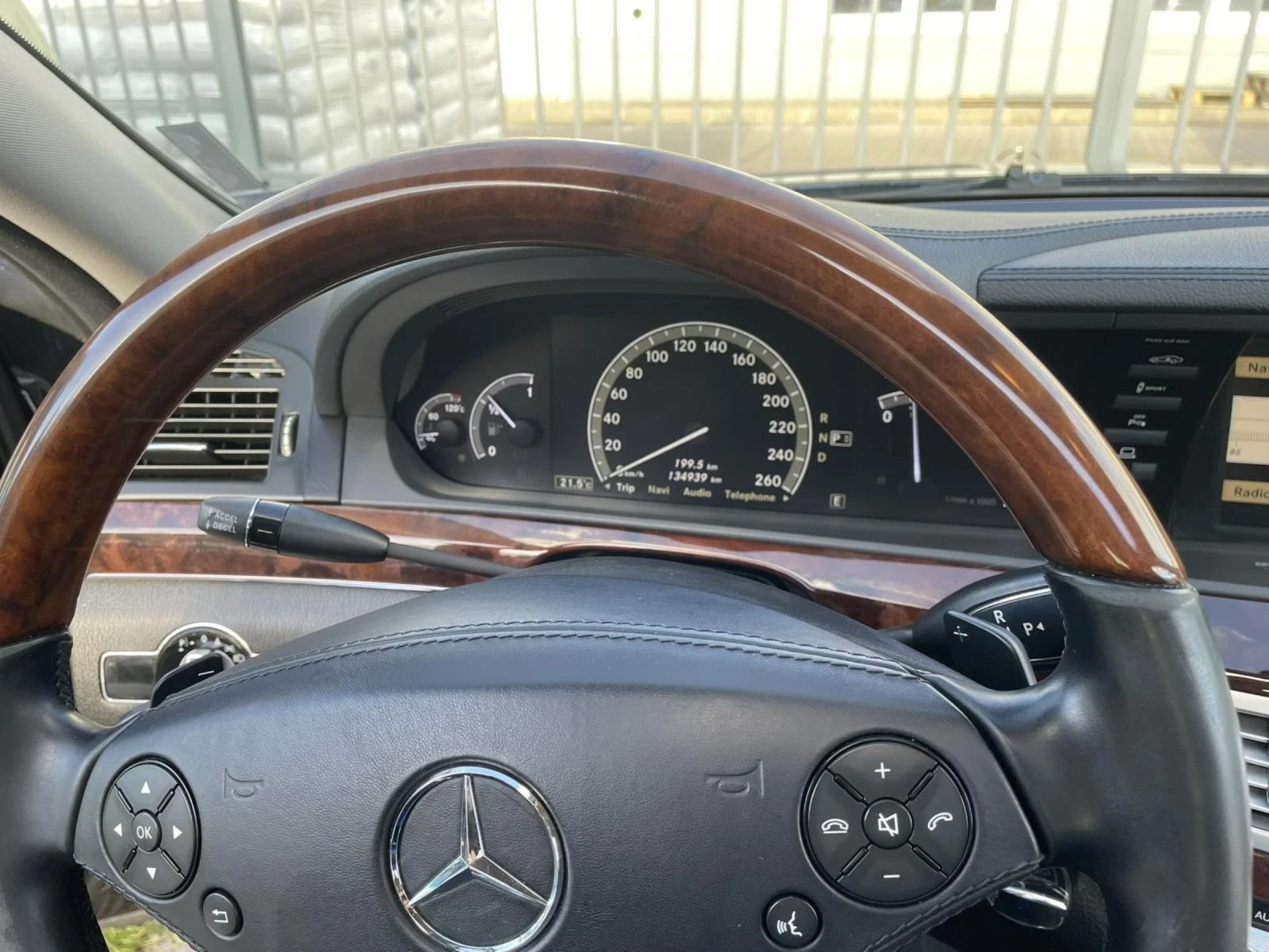 Mercedes-Benz S 550  388HP AMG 4 Matic - изображение 7