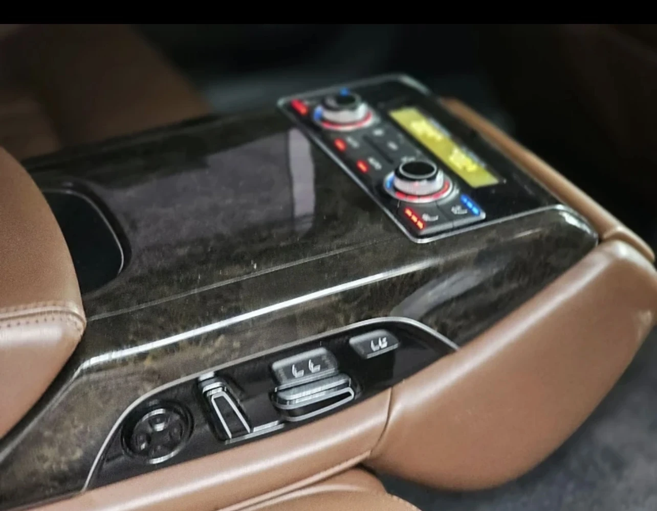 Audi A8 Топ 4.2 дизел 385кс, снимка 6 - Автомобили и джипове - 53864769