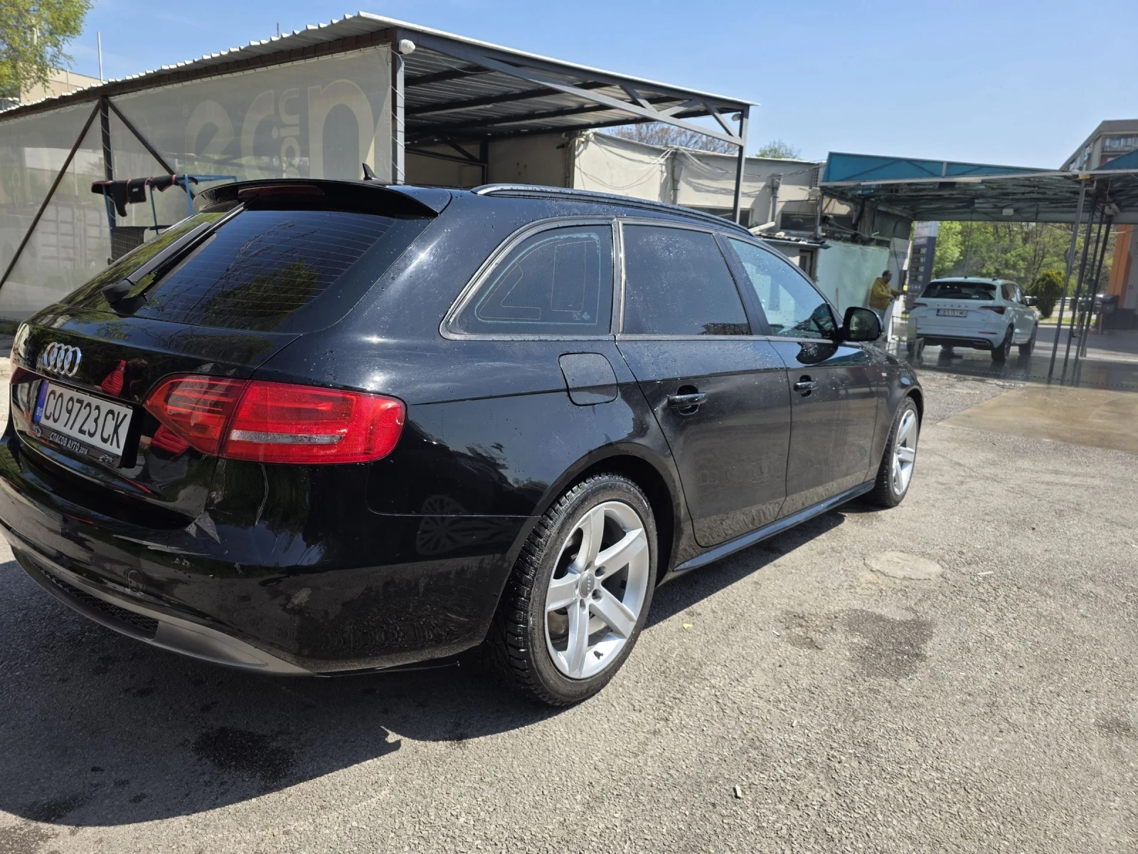 Audi A4 2.0TDI, снимка 4 - Автомобили и джипове - 54340760