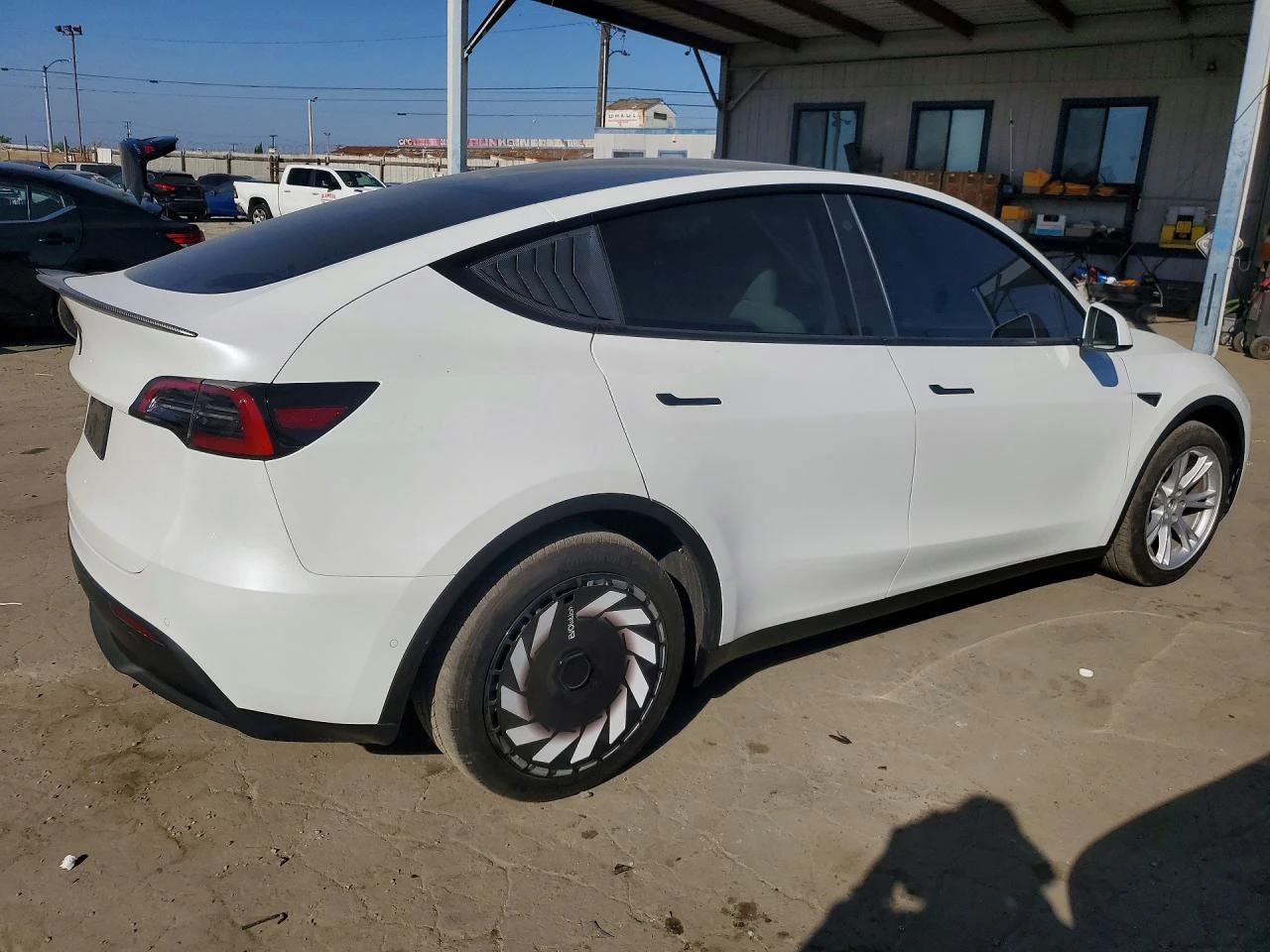 Tesla Model Y, снимка 3 - Автомобили и джипове - 54416965