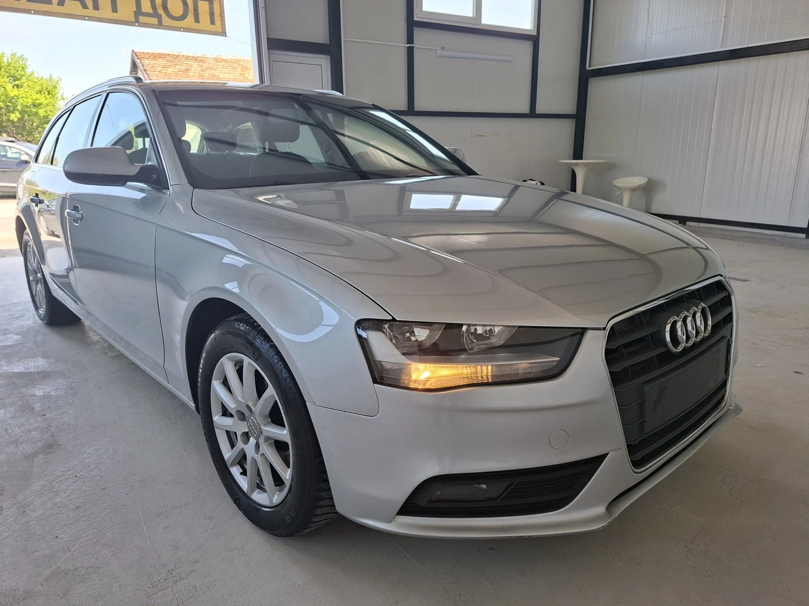 Audi A4 2.0D-150кс NAVI Автомат, снимка 4 - Автомобили и джипове - 54457921