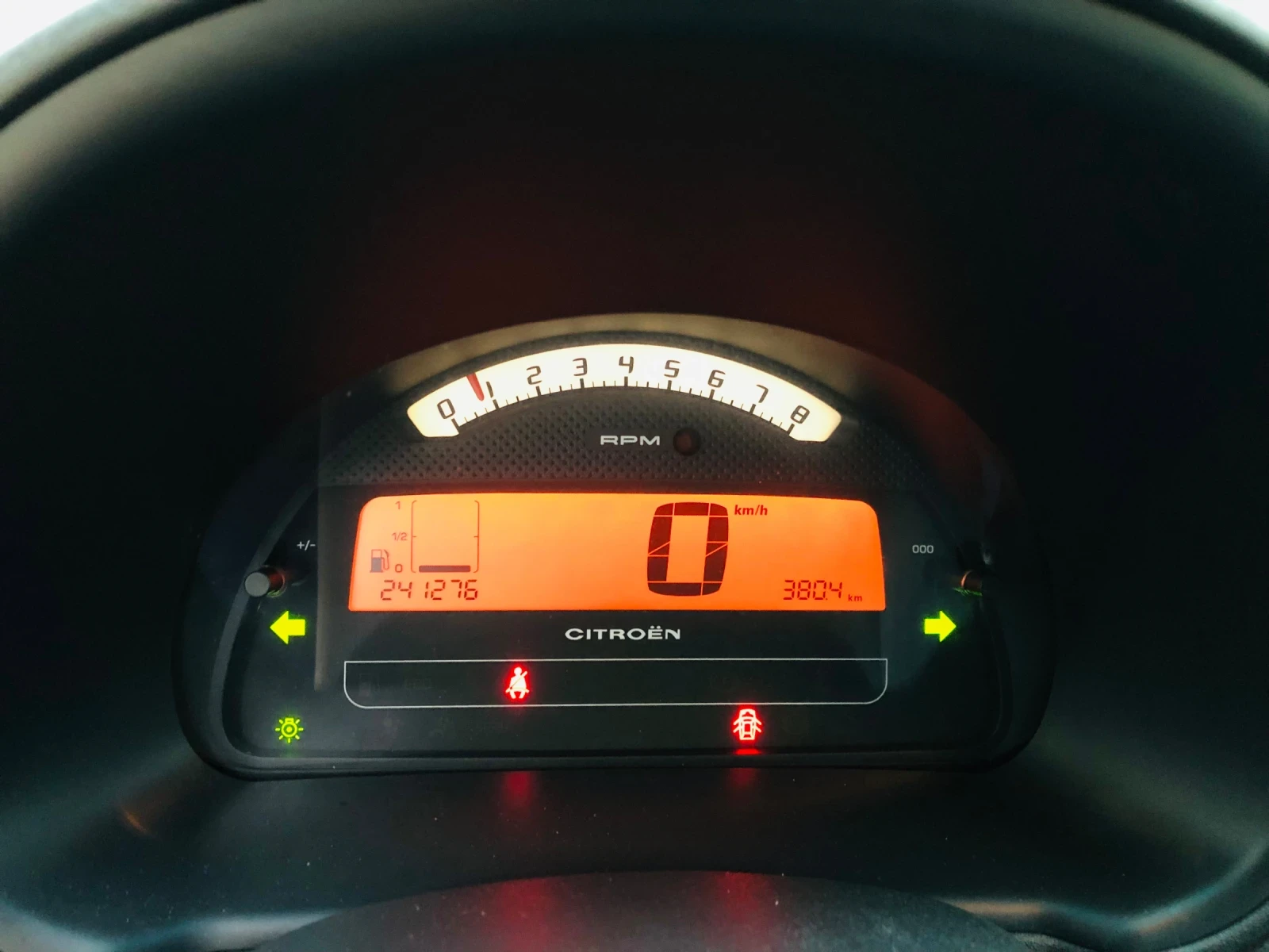 Citroen C3 pluriel Ел.прибиращ се таван /кабриолет/, снимка 6 - Автомобили и джипове - 55153940