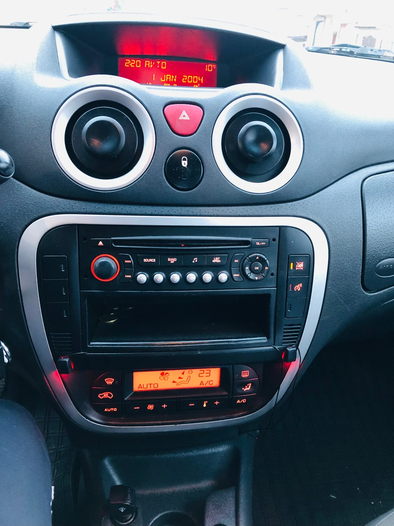 Citroen C3 pluriel Ел.прибиращ се таван /кабриолет/, снимка 7 - Автомобили и джипове - 55153940