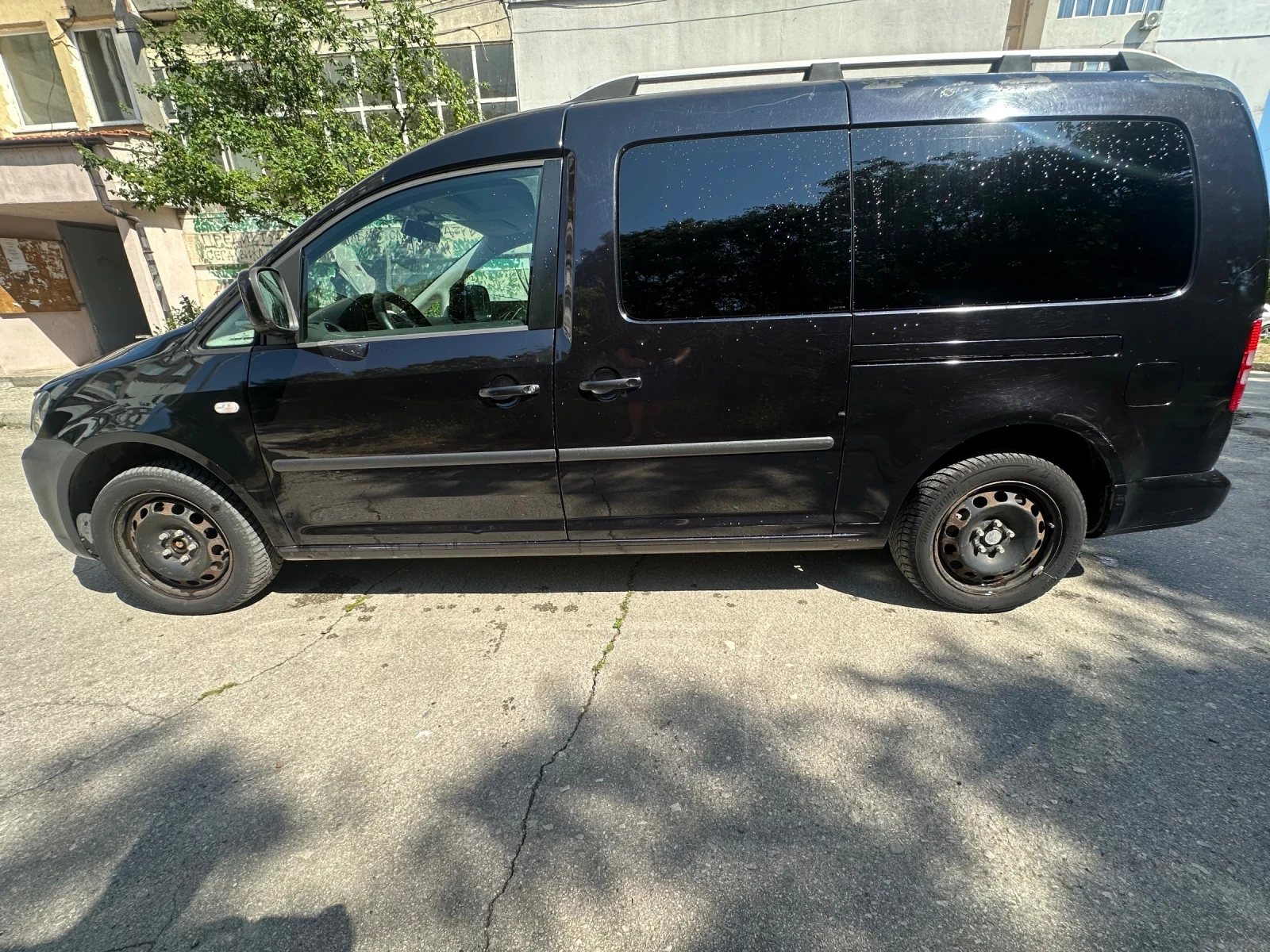 VW Caddy Maxi, снимка 3 - Автомобили и джипове - 55250348