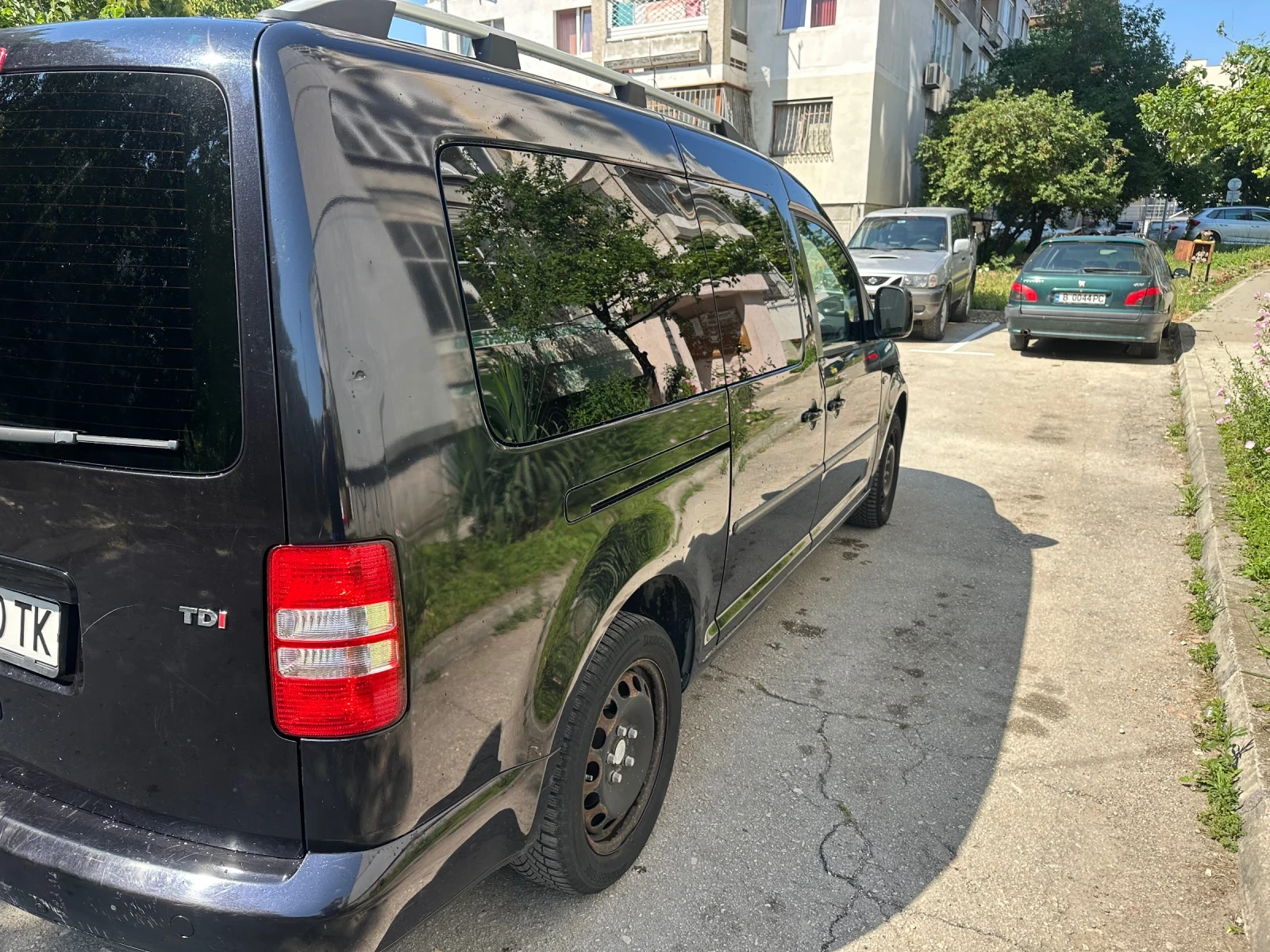 VW Caddy Maxi, снимка 5 - Автомобили и джипове - 55250348