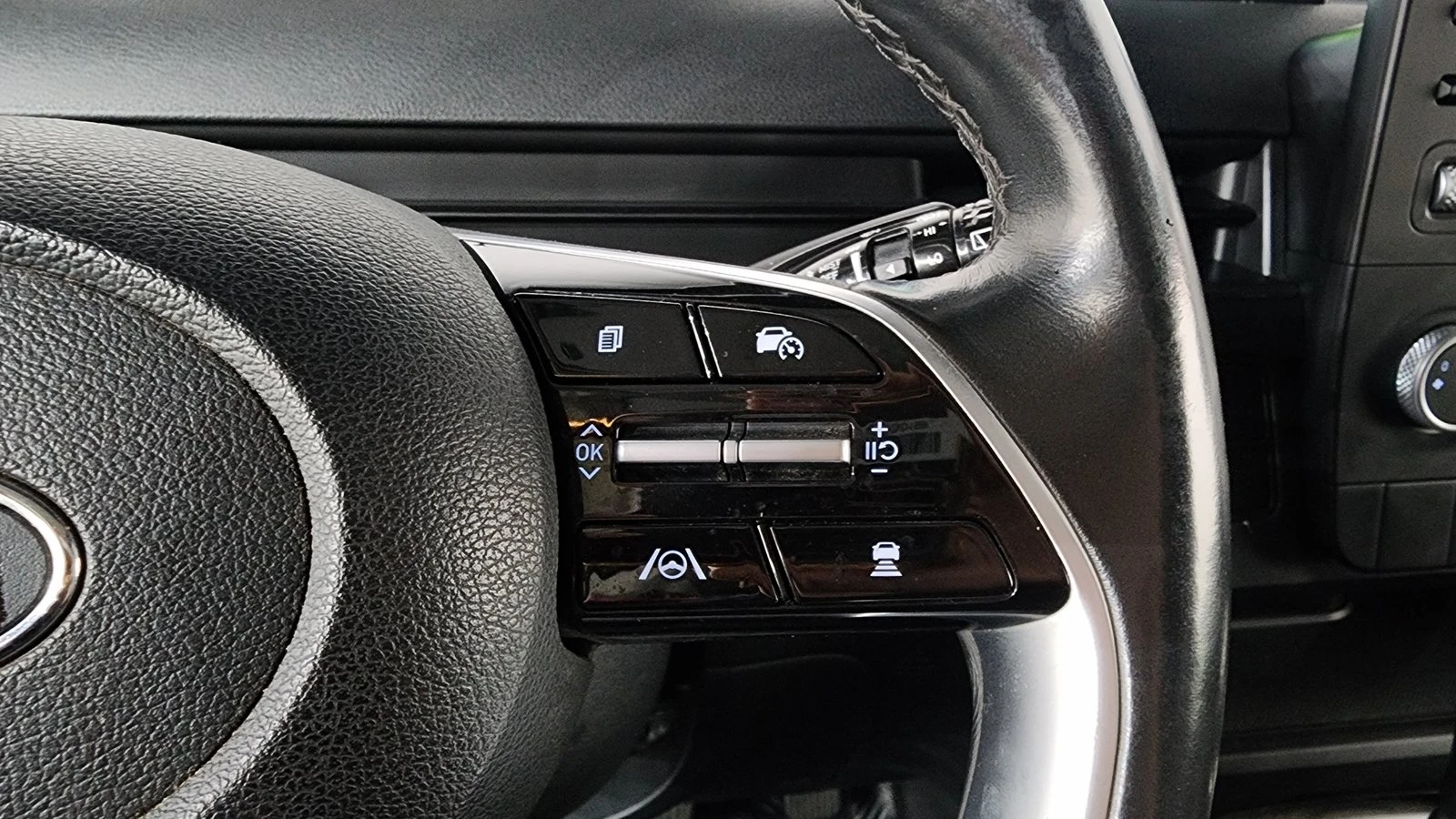Hyundai Staria Modern* BLIND SPOT* ПОДГРЕВ ВОЛАН* КРАЙНА ЦЕНА, снимка 17 - Автомобили и джипове - 55367073