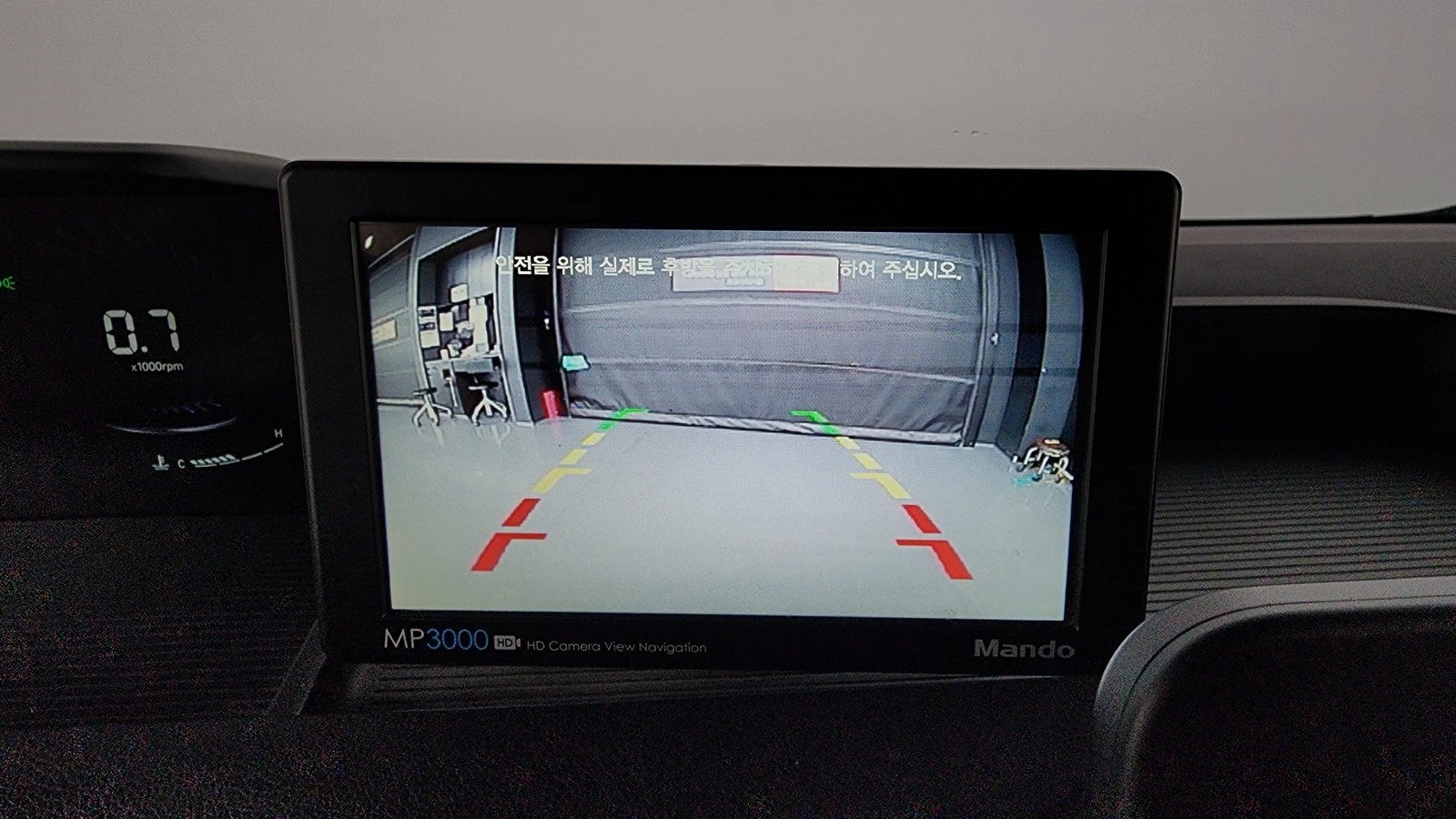 Hyundai Staria Modern* BLIND SPOT* ПОДГРЕВ ВОЛАН* КРАЙНА ЦЕНА, снимка 15 - Автомобили и джипове - 55367073