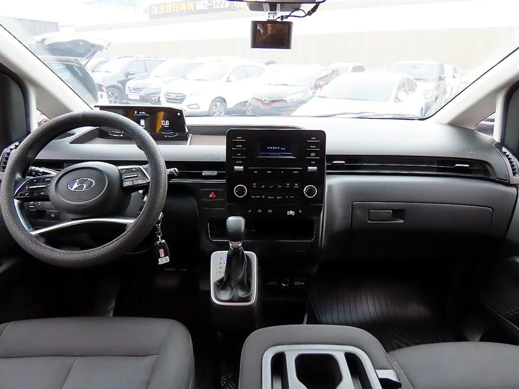 Hyundai Staria Smart* BLIND SPOT* КРАЙНА ЦЕНА, снимка 10 - Автомобили и джипове - 55367073