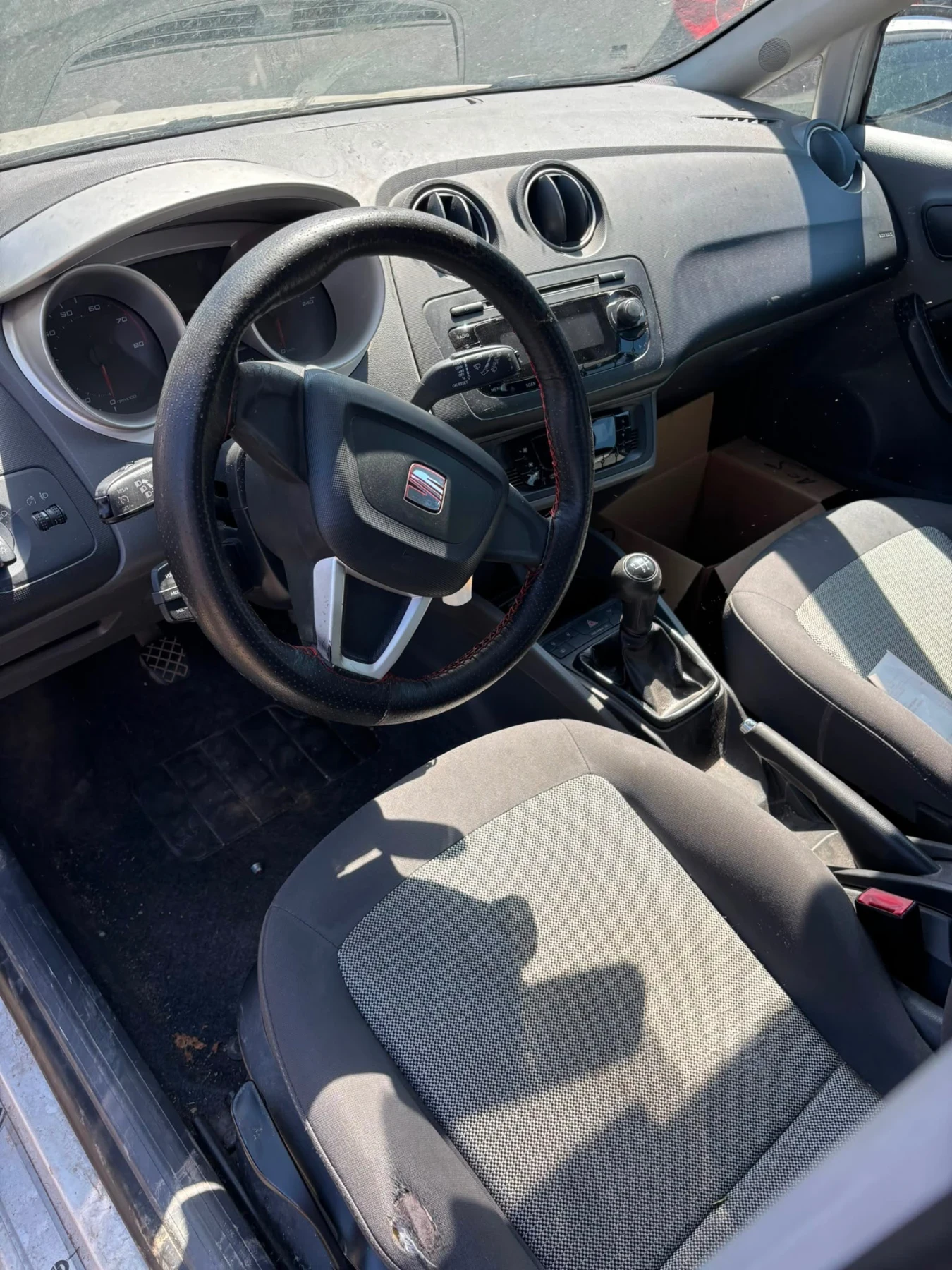 Seat Ibiza 1.2 12V, снимка 7 - Автомобили и джипове - 55777931