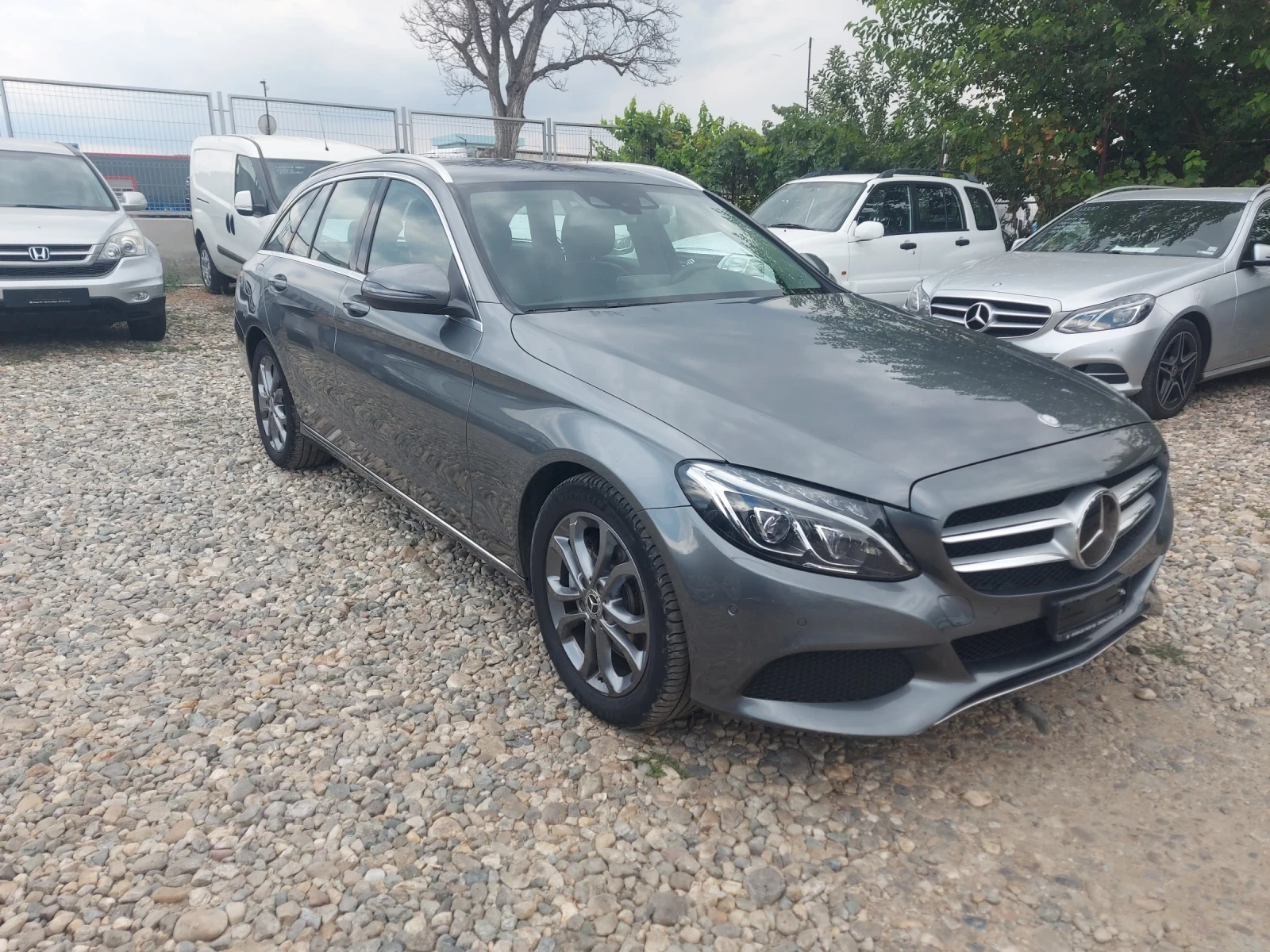 Mercedes-Benz C 250 C 250 4Matic, снимка 3 - Автомобили и джипове - 55865917