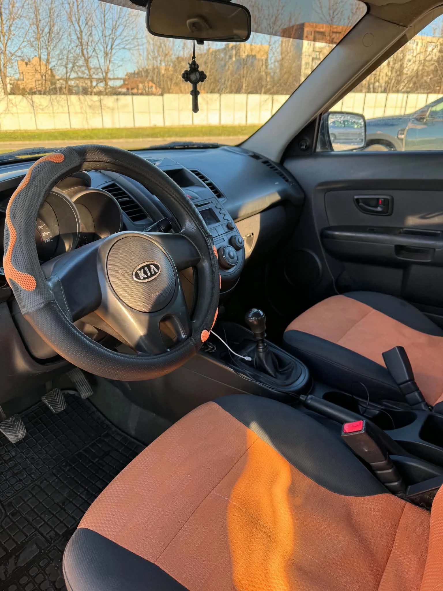 Kia Soul 1.6 ������ + ��� | Mobile.bg � ����������� 9