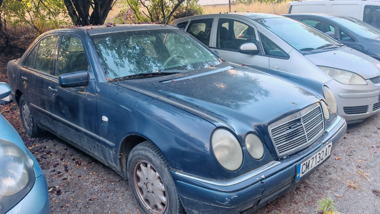 Mercedes-Benz 220, снимка 2 - Автомобили и джипове - 56686772