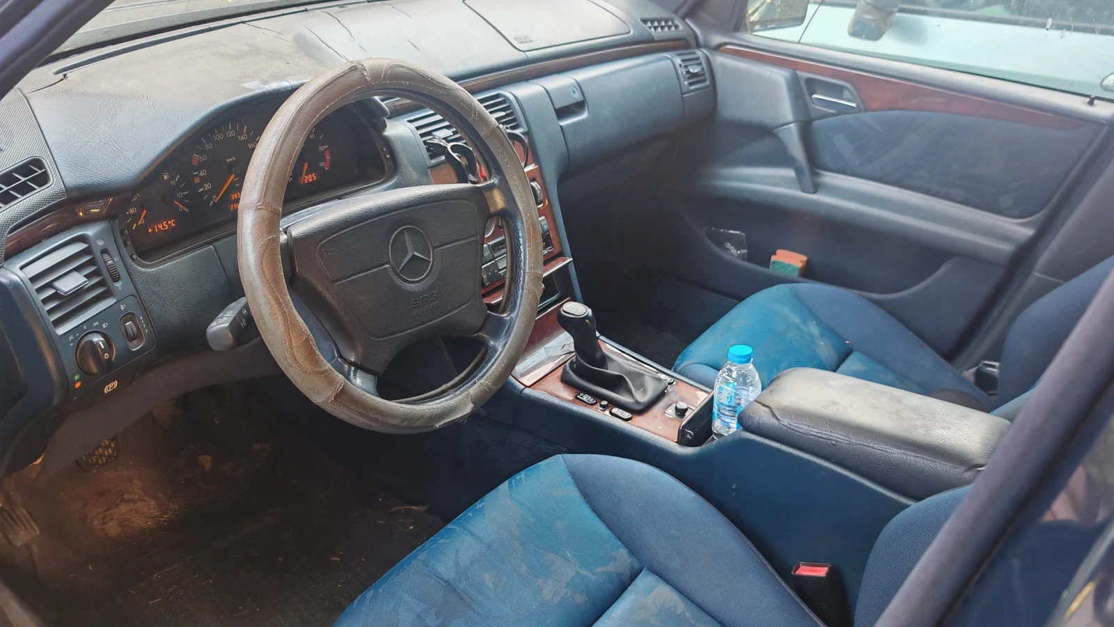Mercedes-Benz 220, снимка 5 - Автомобили и джипове - 56686772