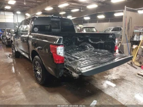 Nissan Titan crew cab 5.6l Titan Sv 4X4, снимка 3