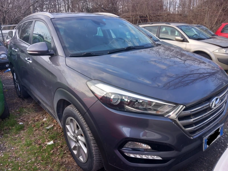 Hyundai Tucson 2.0CRDI-4X4-146Х.КМ-С.КНИЖКА-KEYLESS GO-КАМЕРА-, снимка 2 - Автомобили и джипове - 49309501